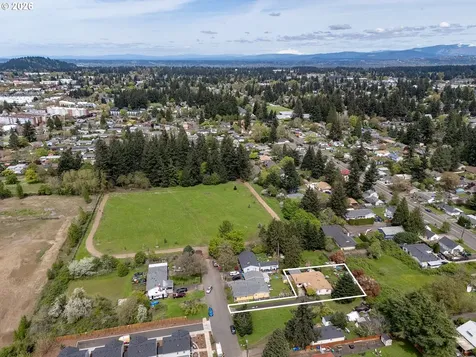 2118 SE 110th Avenue Portland OR 97216