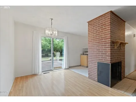 635 NE 192nd Avenue Portland OR 97230