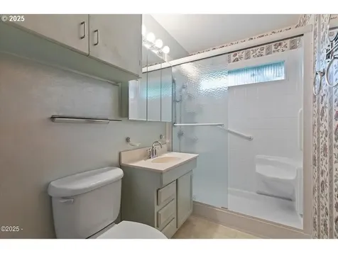 635 NE 192nd Avenue Portland OR 97230