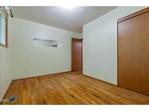 635 NE 192nd Avenue Portland OR 97230