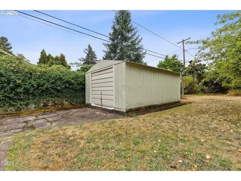 635 NE 192nd Avenue Portland OR 97230