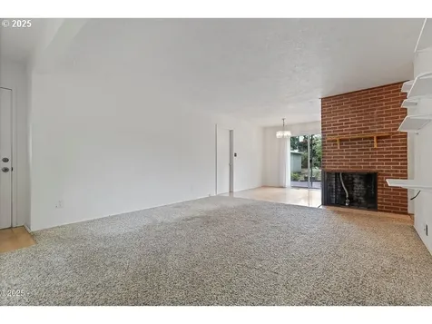 635 NE 192nd Avenue Portland OR 97230