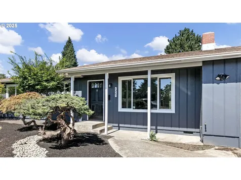 1267 Kenray Loop Springfield OR 97477