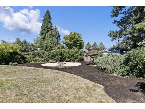 1267 Kenray Loop Springfield OR 97477