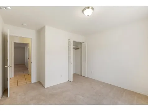 931 Locust Street Oakland OR 97462