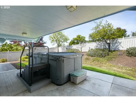 931 Locust Street Oakland OR 97462