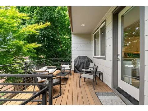 1587 NE 22nd Avenue Portland OR 97232