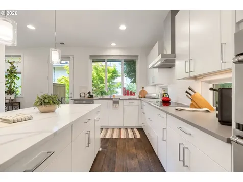 1587 NE 22nd Avenue Portland OR 97232