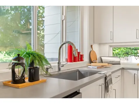 1587 NE 22nd Avenue Portland OR 97232