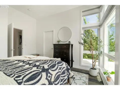 1587 NE 22nd Avenue Portland OR 97232