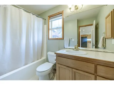 3362 Bentley Avenue Eugene OR 97405