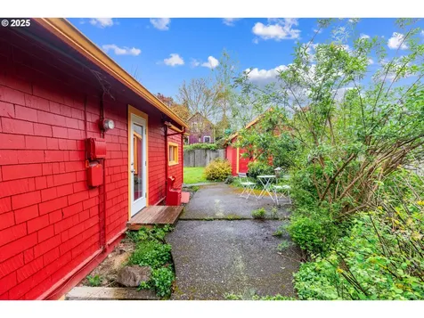 1736 N Prescott Street Portland OR 97217