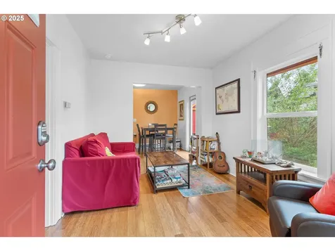 1736 N Prescott Street Portland OR 97217
