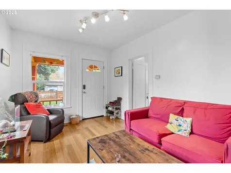1736 N Prescott Street Portland OR 97217