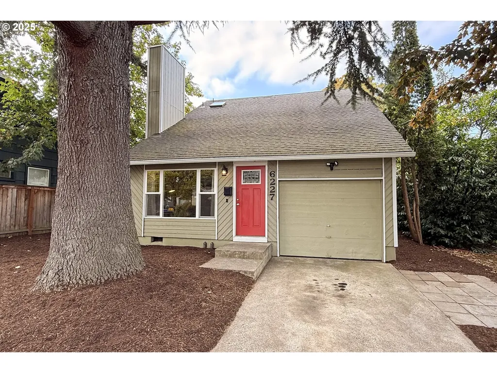 6227 NE 10th Avenue Portland OR 97211
