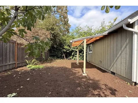 6227 NE 10th Avenue Portland OR 97211