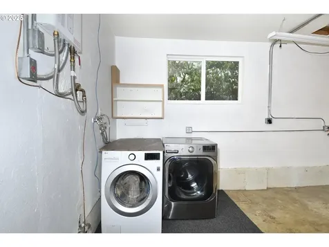 6227 NE 10th Avenue Portland OR 97211