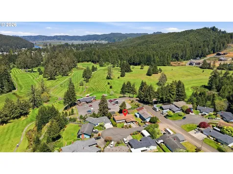 2820 Country Club Court Reedsport OR 97467