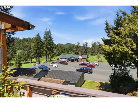 2820 Country Club Court Reedsport OR 97467