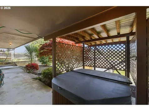 2820 Country Club Court Reedsport OR 97467