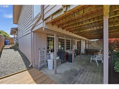 2820 Country Club Court Reedsport OR 97467