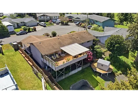 2820 Country Club Court Reedsport OR 97467