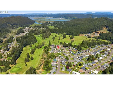 2820 Country Club Court Reedsport OR 97467