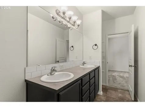 1141 Riverfront Way Cottage Grove OR 97424