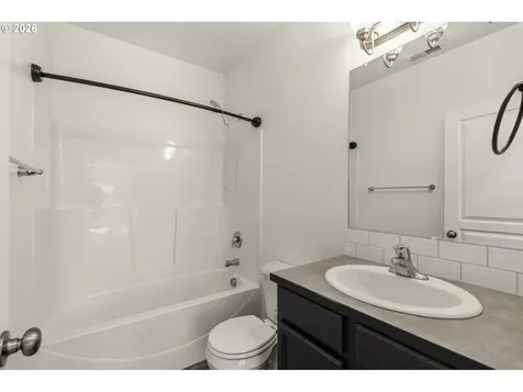1141 Riverfront Way Cottage Grove OR 97424