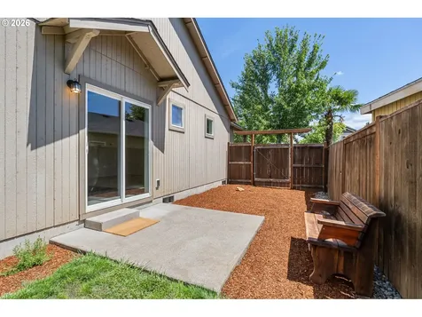 1141 Riverfront Way Cottage Grove OR 97424
