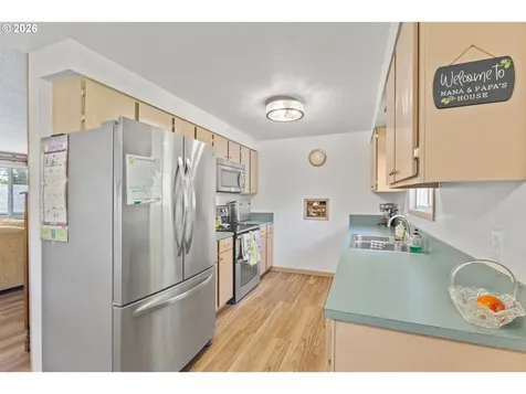 580 8th Avenue Coos Bay OR 97420