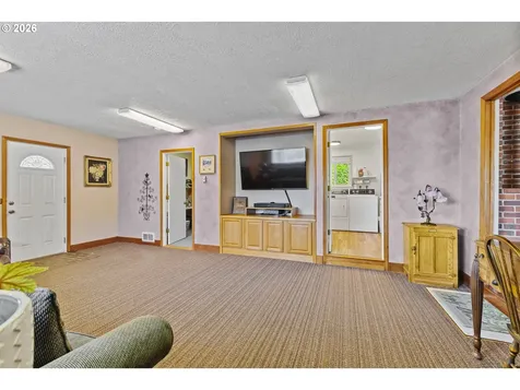 580 8th Avenue Coos Bay OR 97420