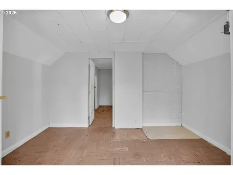 5636 N Delaware Avenue Portland OR 97217
