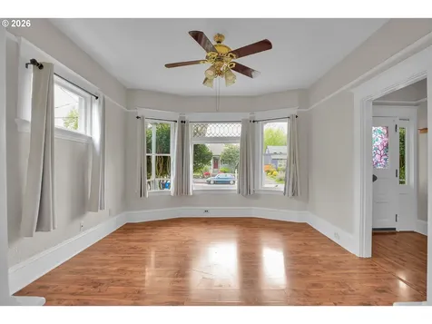 5636 N Delaware Avenue Portland OR 97217