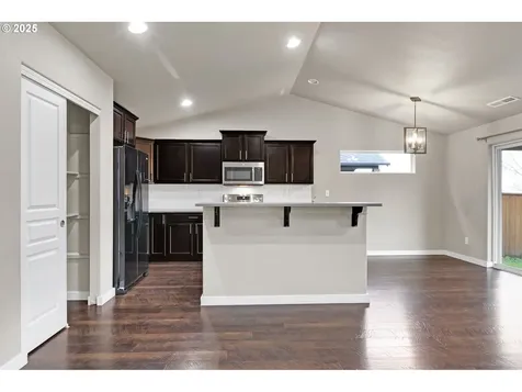 3684 Phantom Way Eugene OR 97402
