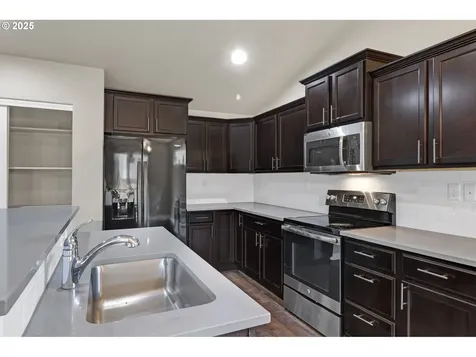 3684 Phantom Way Eugene OR 97402