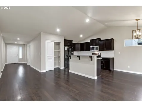 3684 Phantom Way Eugene OR 97402