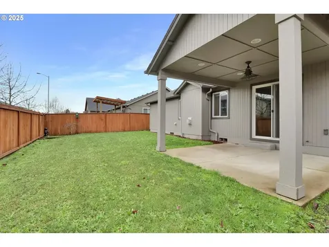 3684 Phantom Way Eugene OR 97402
