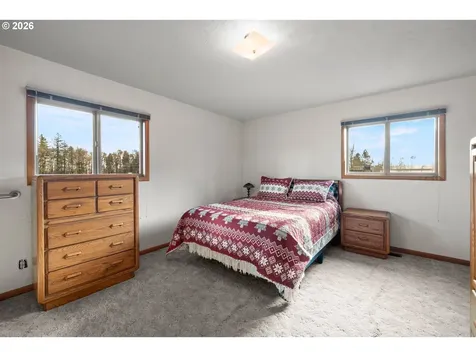6884 S Hansen Lane Aurora OR 97002