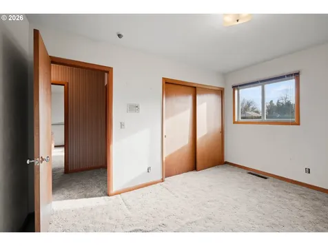6884 S Hansen Lane Aurora OR 97002