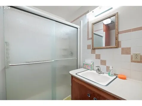 6884 S Hansen Lane Aurora OR 97002