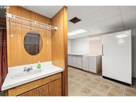 6884 S Hansen Lane Aurora OR 97002