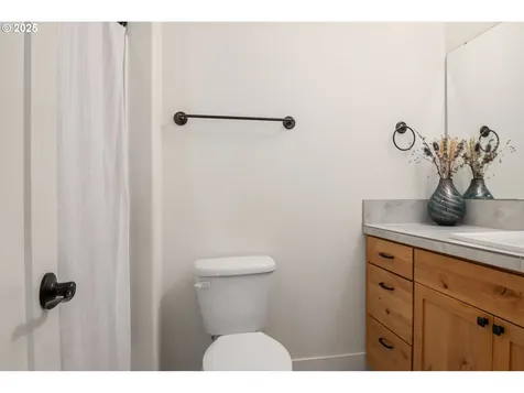 6704 NE 112th Street Vancouver WA 98686