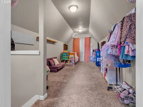 327 NW Pacific Hills Drive Willamina OR 97396