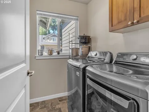 327 NW Pacific Hills Drive Willamina OR 97396
