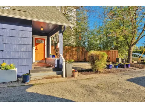 7123 SE Knight Street Portland OR 97206