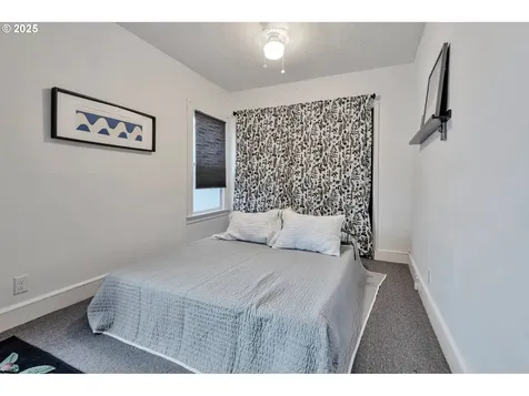 7123 SE Knight Street Portland OR 97206