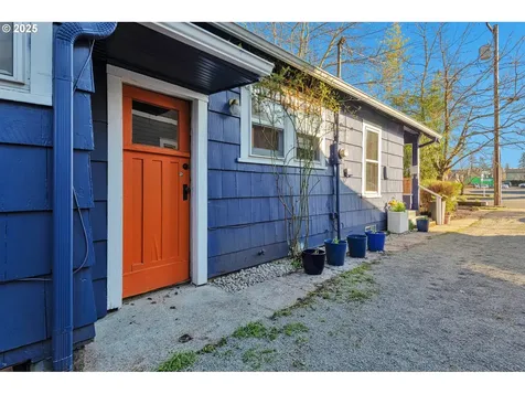 7123 SE Knight Street Portland OR 97206
