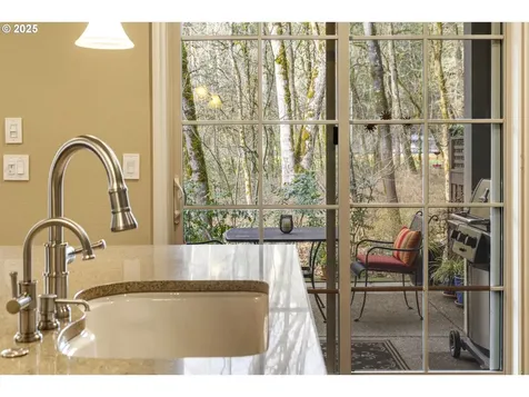 4663 Trillium Woods Lake Oswego OR 97035