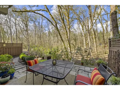 4663 Trillium Woods Lake Oswego OR 97035
